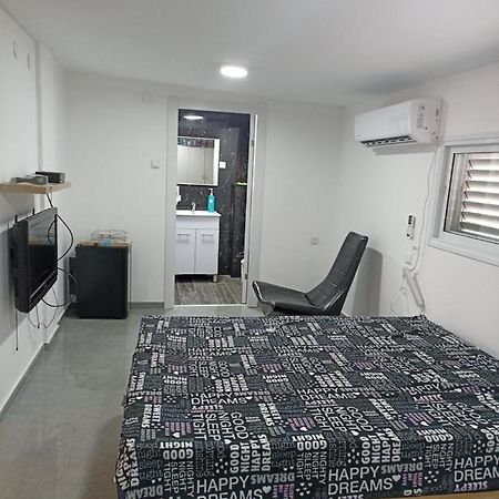 שמילה אירוח 1 Appartement Arad Buitenkant foto